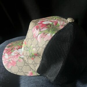 Gucci Floral Beige and Pink Trucker Cap